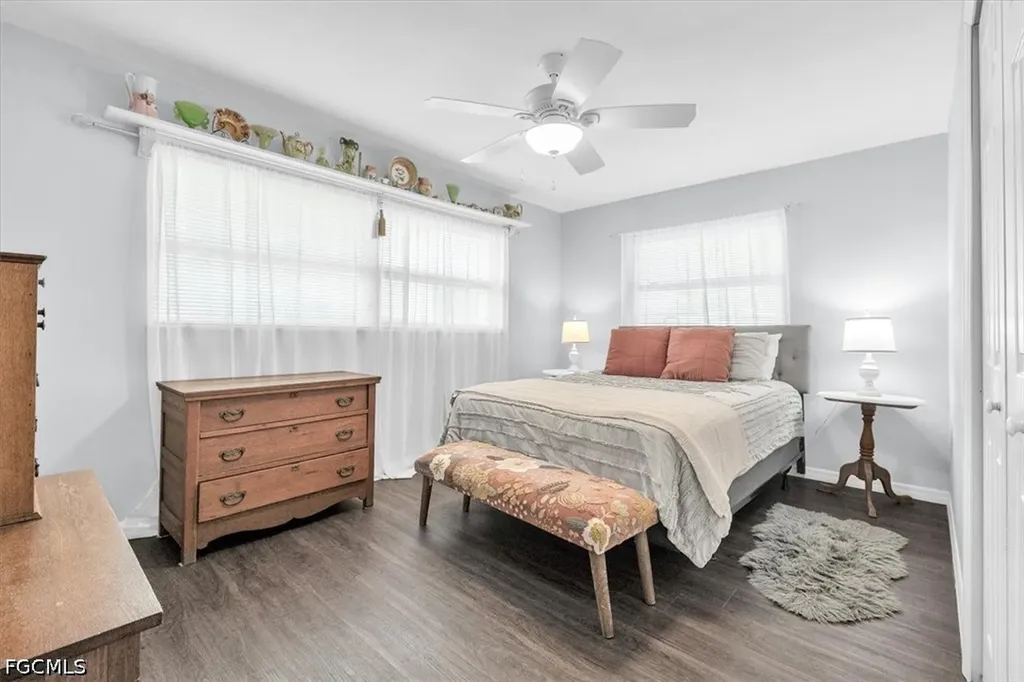 5027 Pelican Boulevard Cape Coral FL 33914