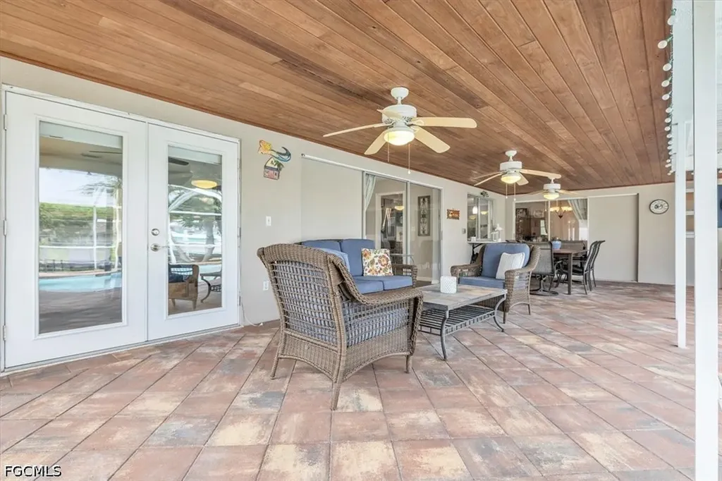 5027 Pelican Boulevard Cape Coral FL 33914