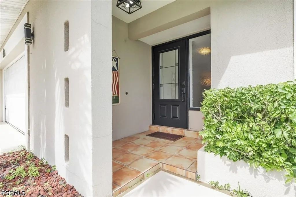 5027 Pelican Boulevard Cape Coral FL 33914