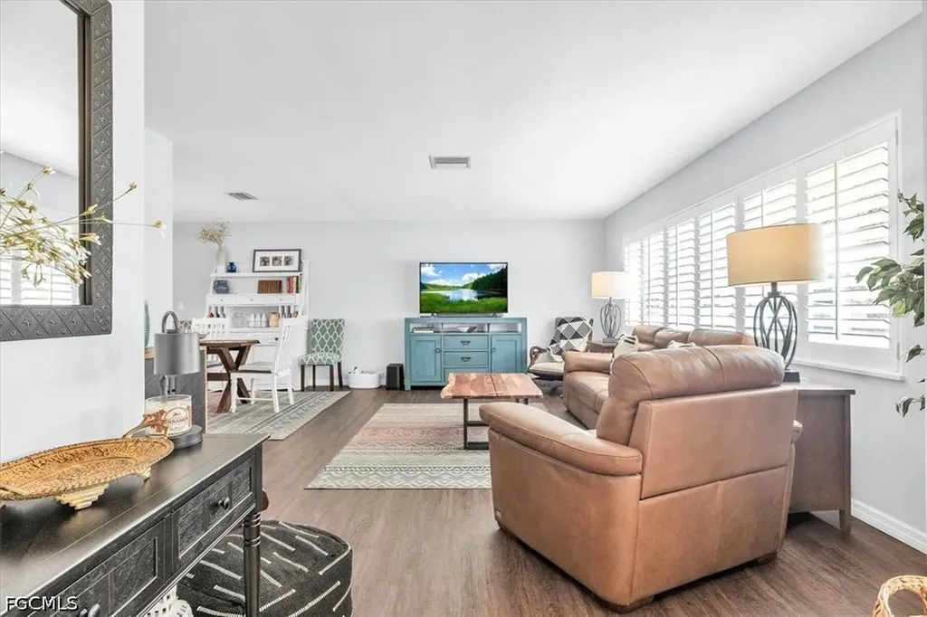 5027 Pelican Boulevard Cape Coral FL 33914