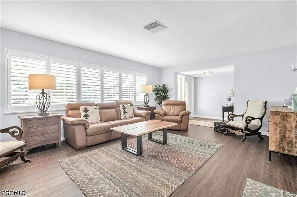 5027 Pelican Boulevard Cape Coral FL 33914