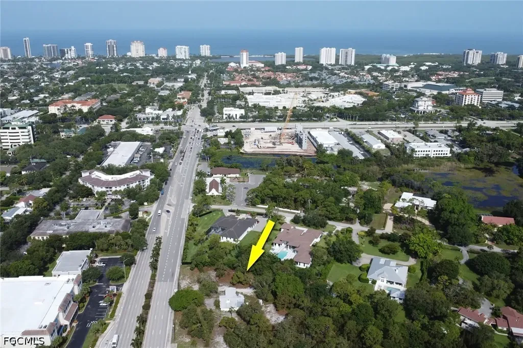 Naples FL, 1175 Pine Ridge Road