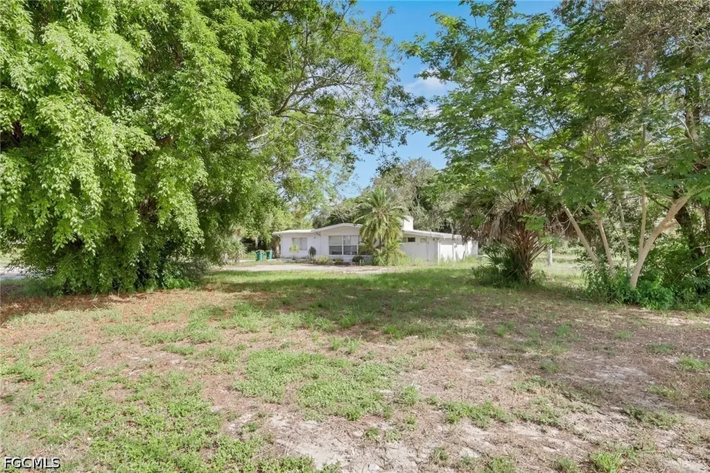 1175 Pine Ridge Road Naples FL 34108