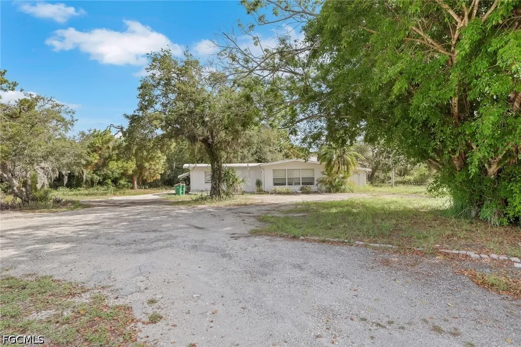 1175 Pine Ridge Road Naples FL 34108