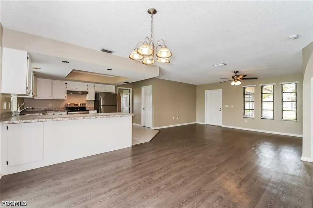 3411 SW 6th Place Cape Coral FL 33914