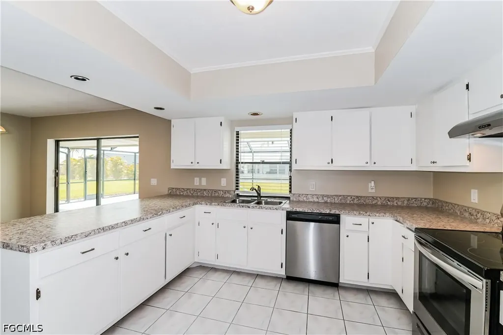 3411 SW 6th Place Cape Coral FL 33914
