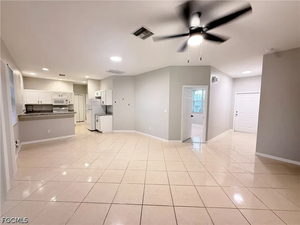 3813 19th Street SW Lehigh Acres FL 33976