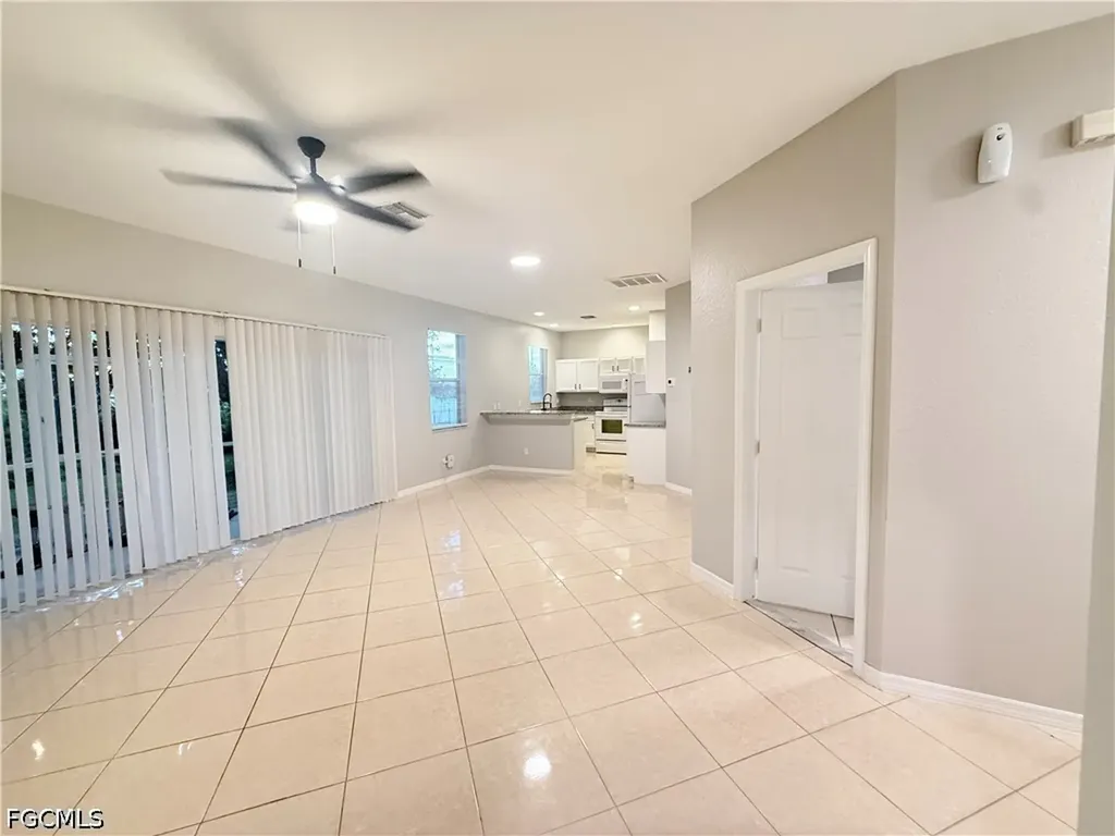 3813 19th Street SW Lehigh Acres FL 33976