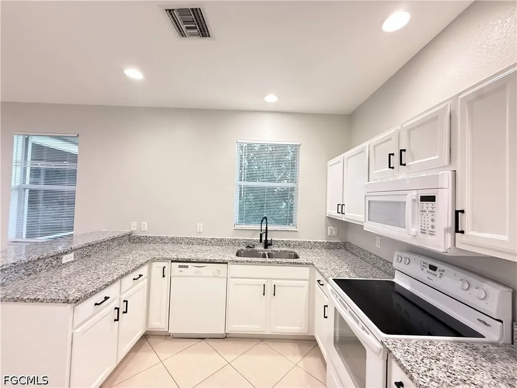 3813 19th Street SW Lehigh Acres FL 33976