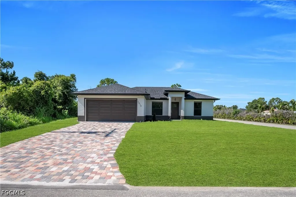 2519 16th Street W Lehigh Acres FL 33971