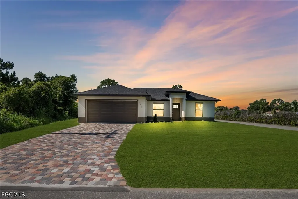 2519 16th Street W Lehigh Acres FL 33971