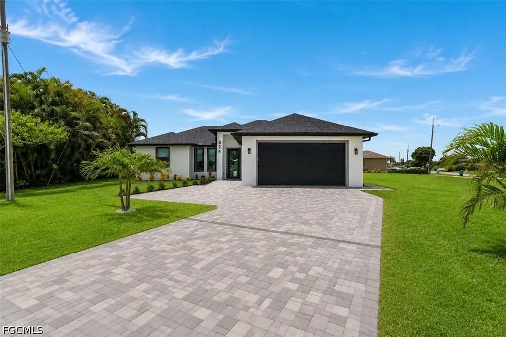 824 SW 15th Street Cape Coral FL 33991