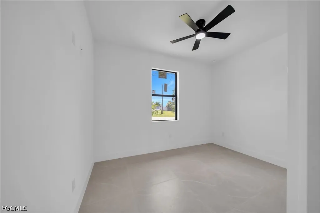 824 SW 15th Street Cape Coral FL 33991