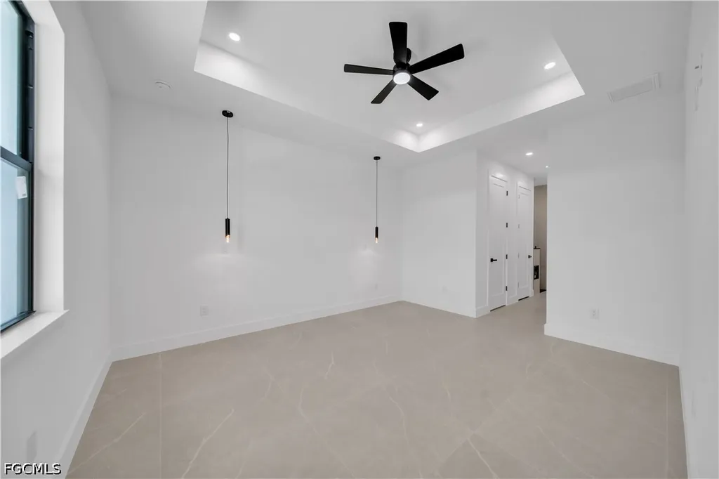 824 SW 15th Street Cape Coral FL 33991