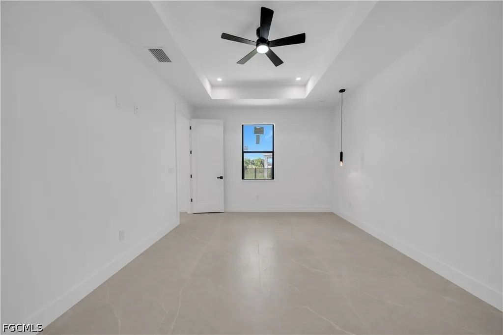 824 SW 15th Street Cape Coral FL 33991