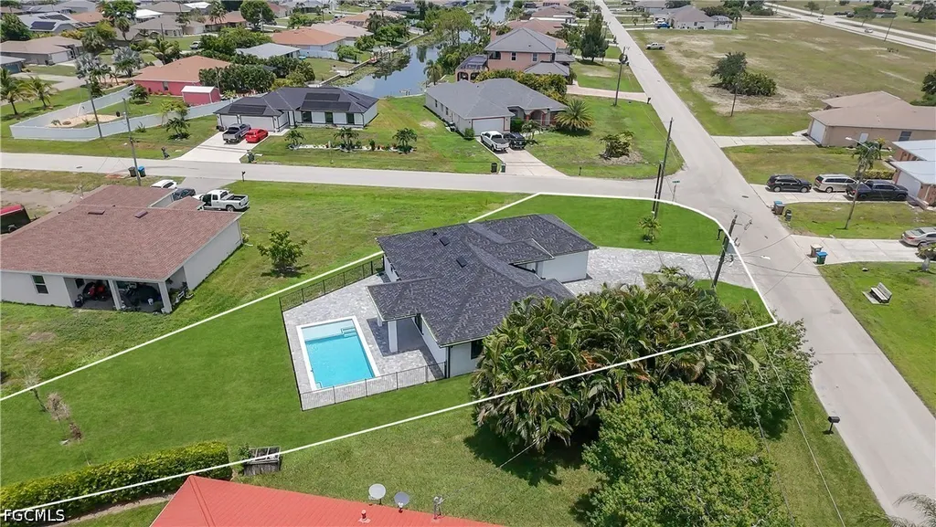 824 SW 15th Street Cape Coral FL 33991