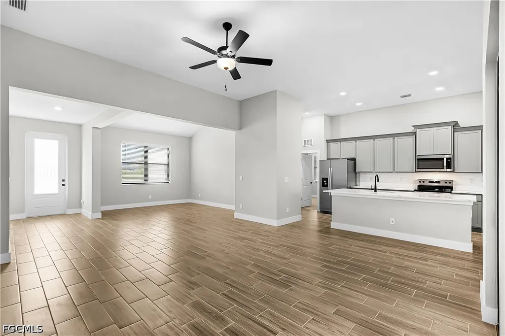 138 SE 5th Place Cape Coral FL 33990