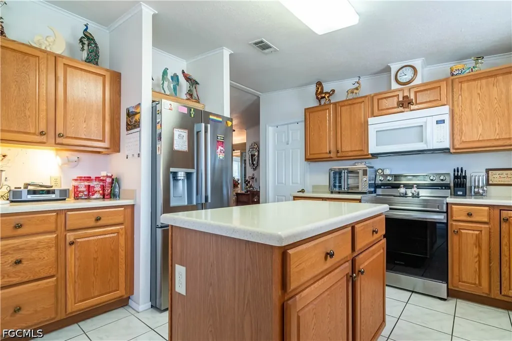 19876 Frenchmans Court North Fort Myers FL 33903
