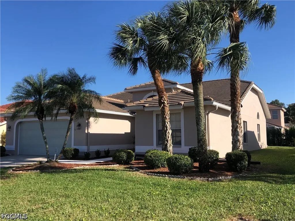 8223 Breton Circle Fort Myers FL 33912
