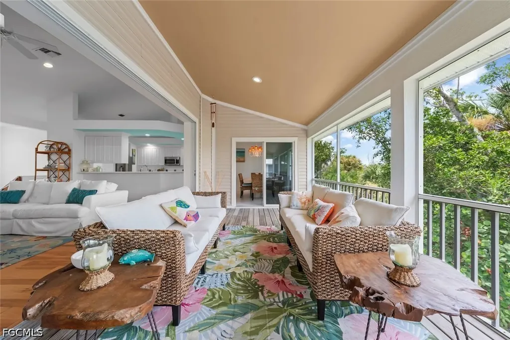1858 Farm Trail Sanibel FL 33957