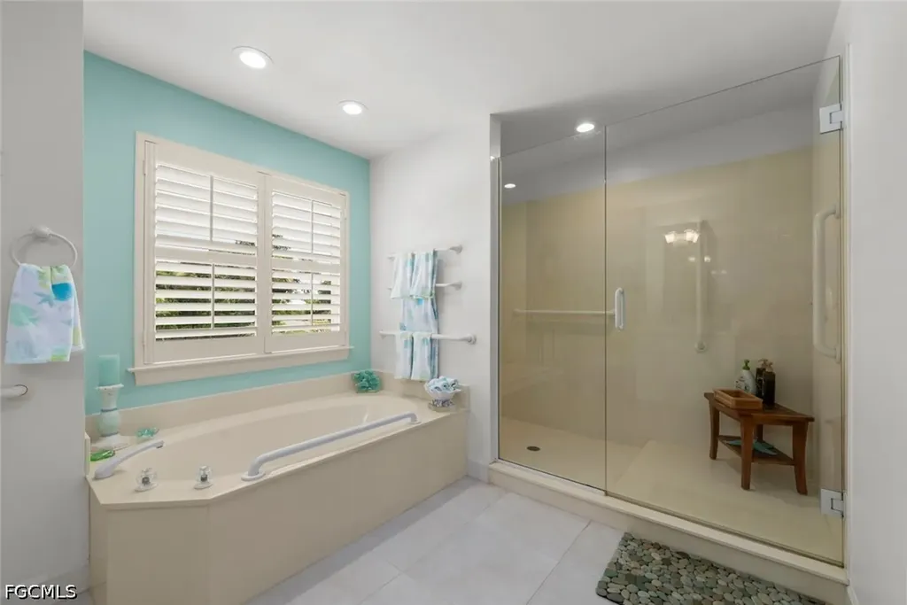 1858 Farm Trail Sanibel FL 33957