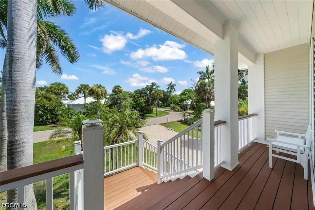 1858 Farm Trail Sanibel FL 33957