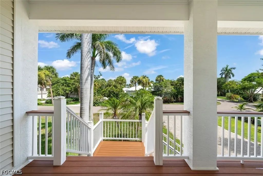 1858 Farm Trail Sanibel FL 33957