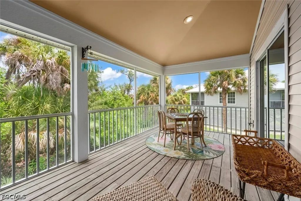 1858 Farm Trail Sanibel FL 33957