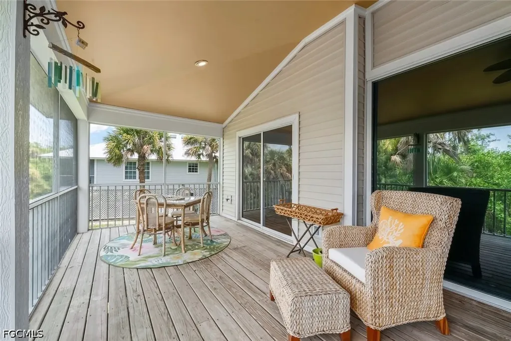 1858 Farm Trail Sanibel FL 33957