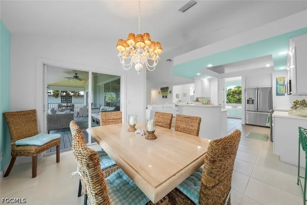 1858 Farm Trail Sanibel FL 33957