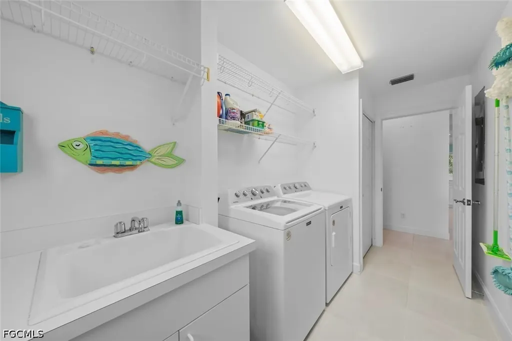 1858 Farm Trail Sanibel FL 33957