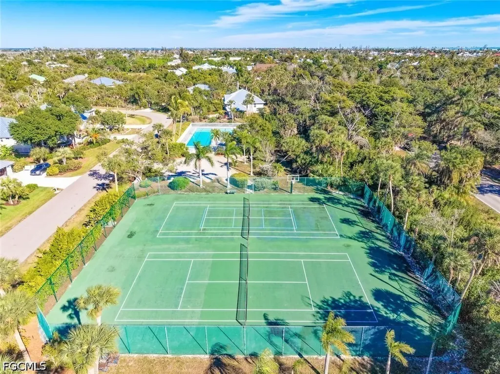 1858 Farm Trail Sanibel FL 33957