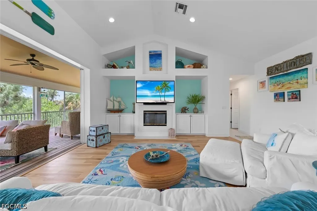 1858 Farm Trail Sanibel FL 33957