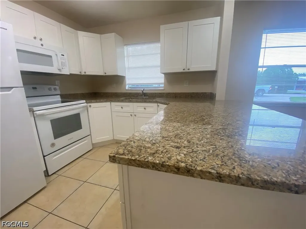 2217-2219 Violet Drive Fort Myers FL 33905