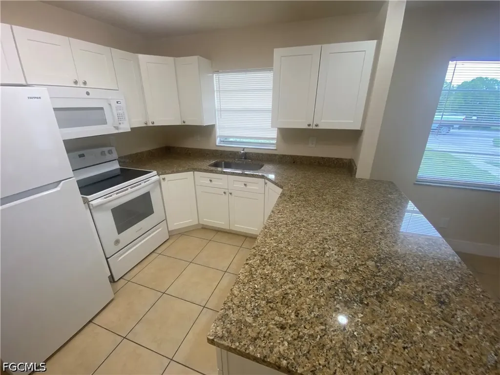2217-2219 Violet Drive Fort Myers FL 33905