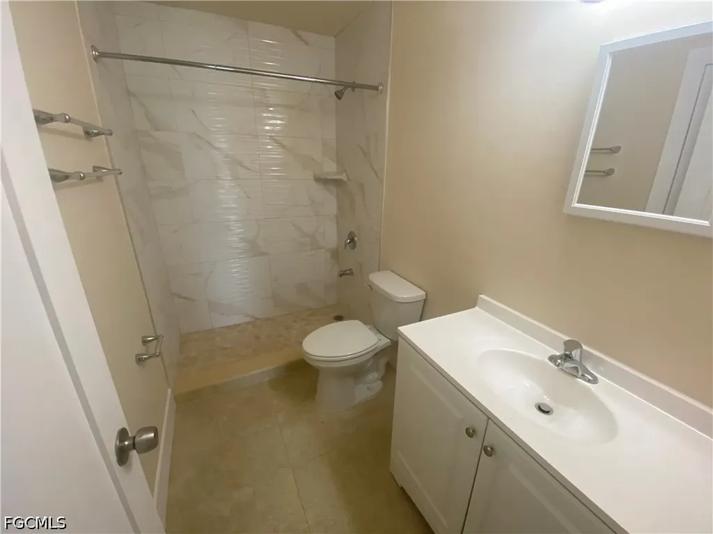 2217-2219 Violet Drive Fort Myers FL 33905