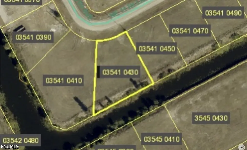 1800 NE 11th Lane Cape Coral FL 33909