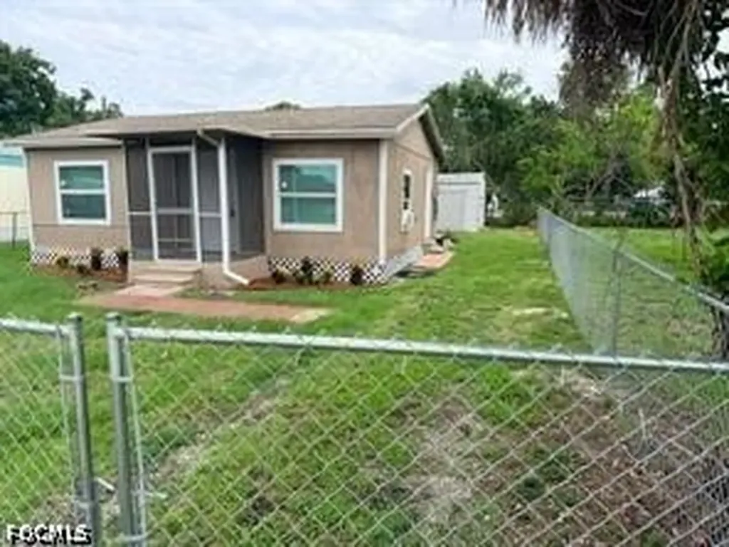 332 Stockton Street North Fort Myers FL 33903