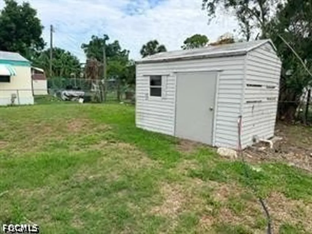 332 Stockton Street North Fort Myers FL 33903