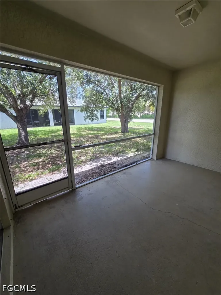 1617 SW 33rd Terrace Cape Coral FL 33914