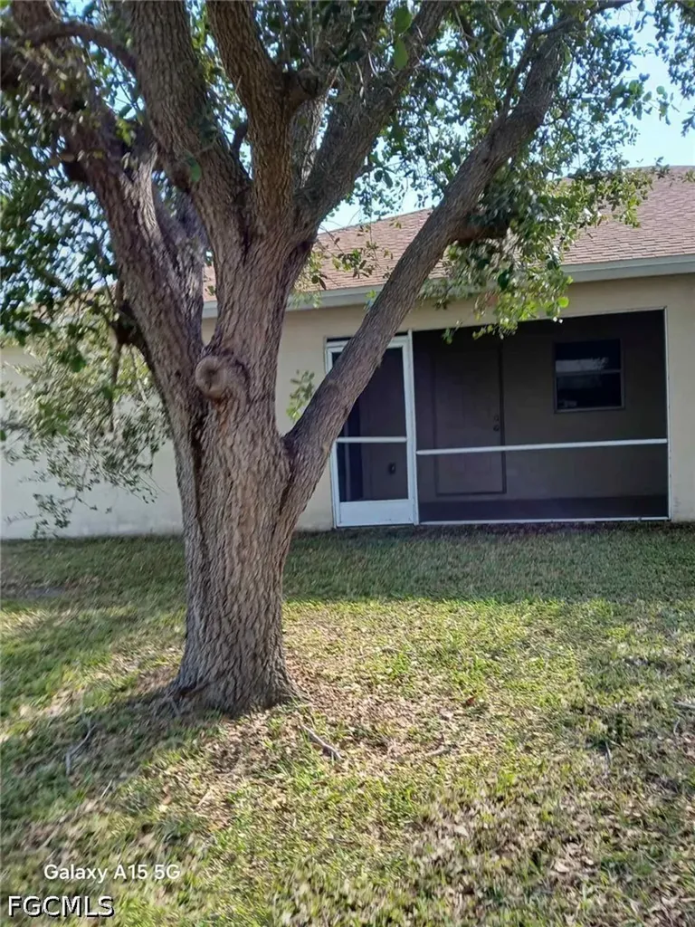 1617 SW 33rd Terrace Cape Coral FL 33914