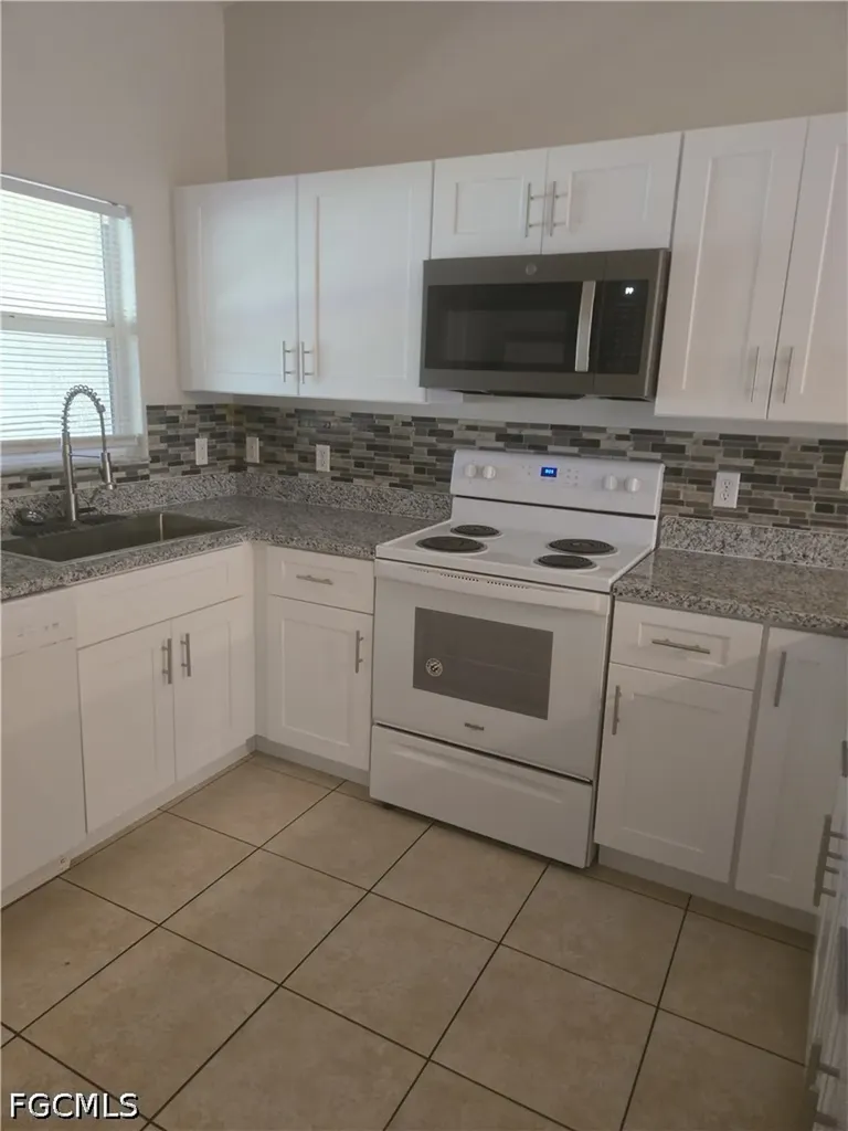 1617 SW 33rd Terrace Cape Coral FL 33914