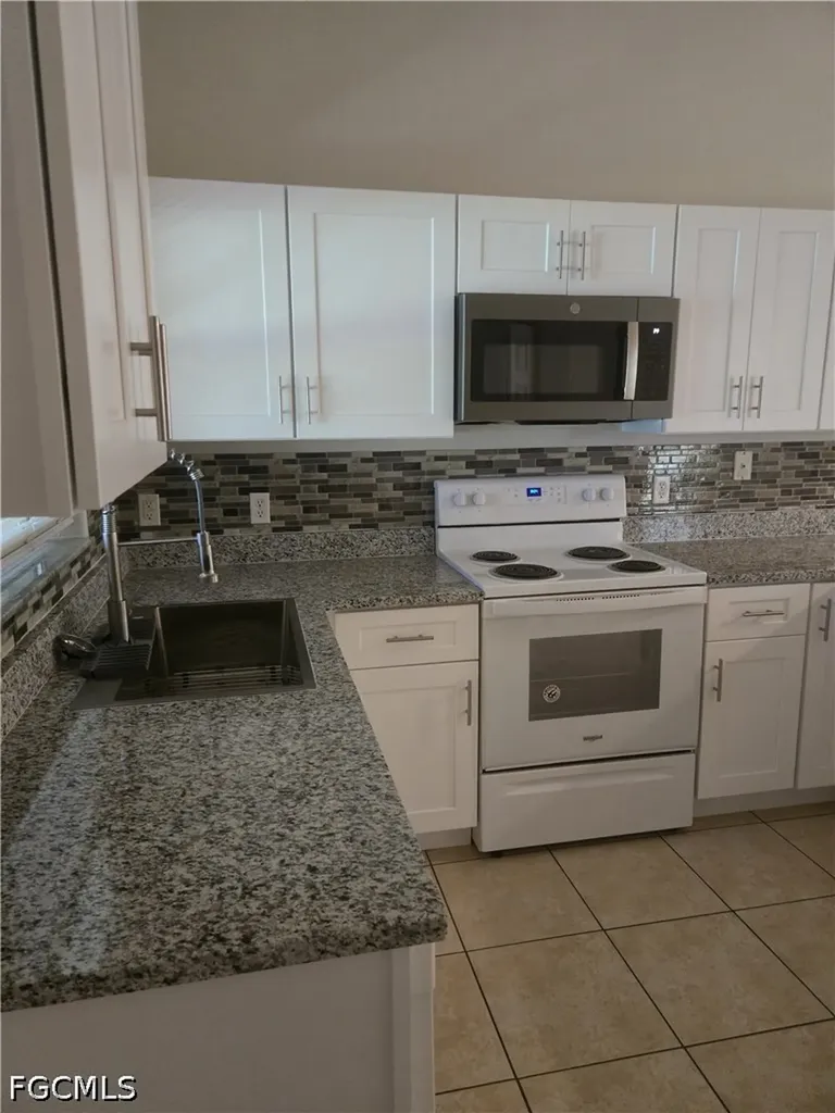 1617 SW 33rd Terrace Cape Coral FL 33914
