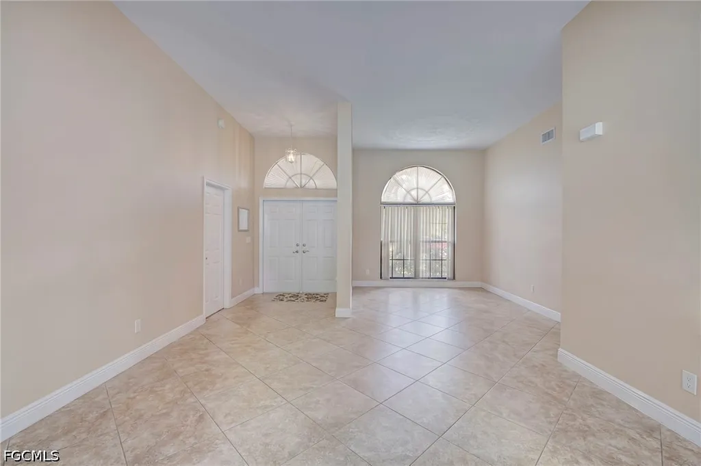 1722 SE 2nd Street Cape Coral FL 33990