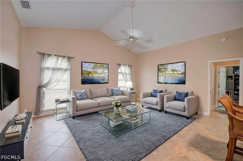 1722 SE 2nd Street Cape Coral FL 33990