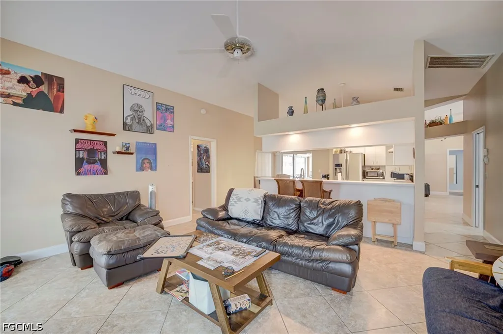 1722 SE 2nd Street Cape Coral FL 33990