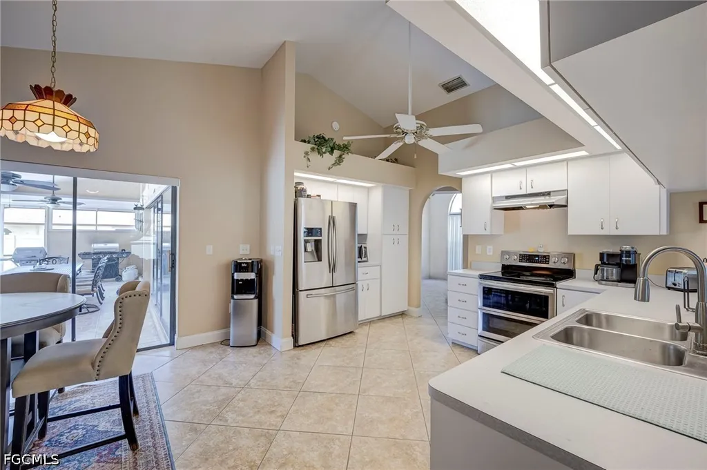 1722 SE 2nd Street Cape Coral FL 33990