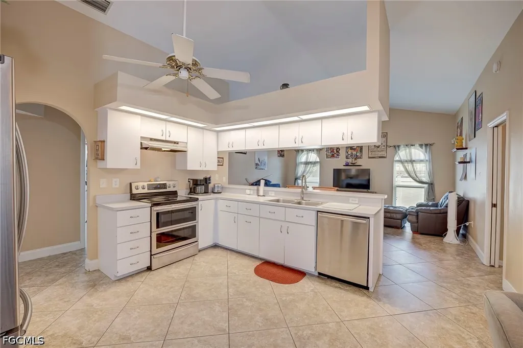 1722 SE 2nd Street Cape Coral FL 33990