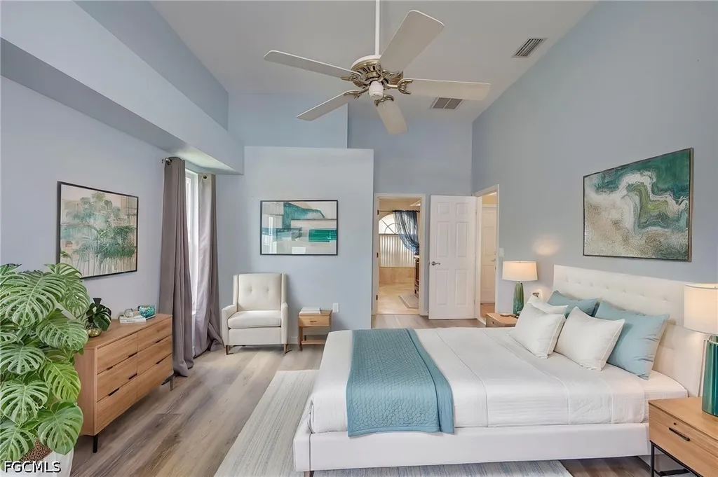 1722 SE 2nd Street Cape Coral FL 33990