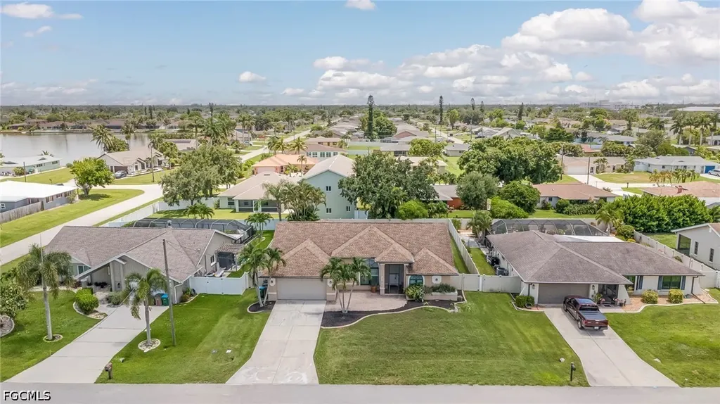 1722 SE 2nd Street Cape Coral FL 33990